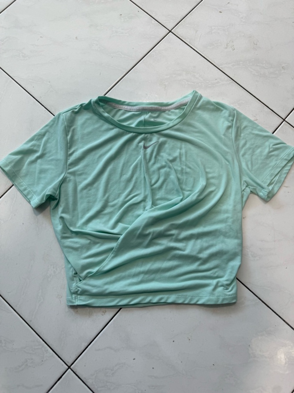 Women’s Nike Top with Twist in Front